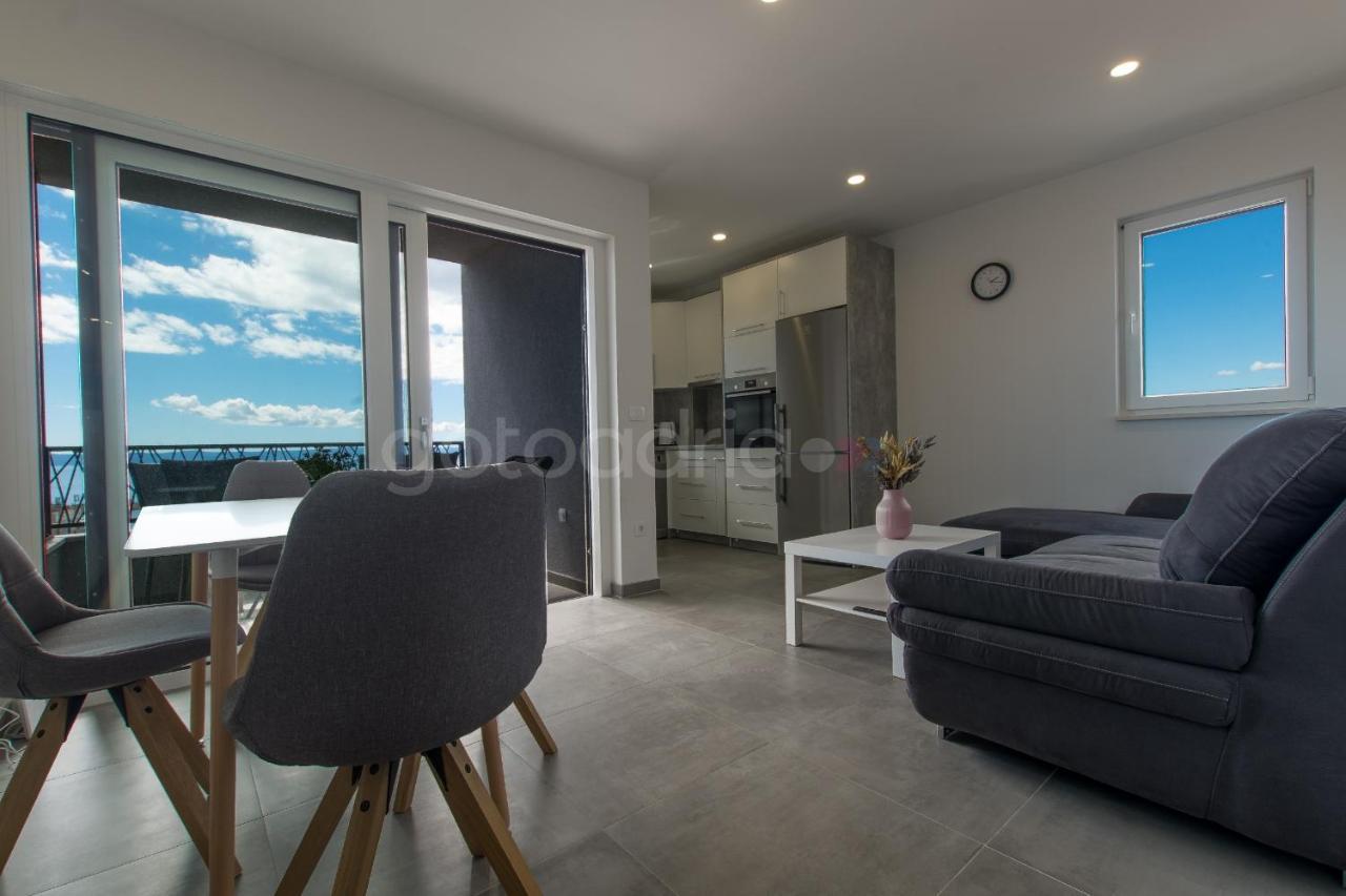 Sea View Apartments Diana Makarska Extérieur photo