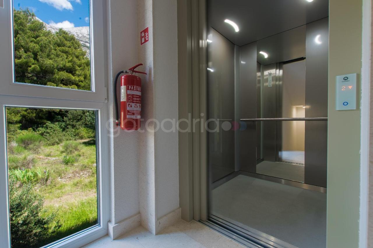 Sea View Apartments Diana Makarska Extérieur photo