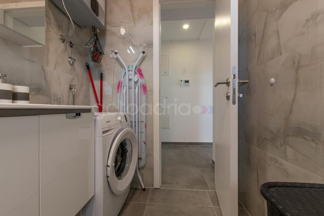 Sea View Apartments Diana Makarska Extérieur photo