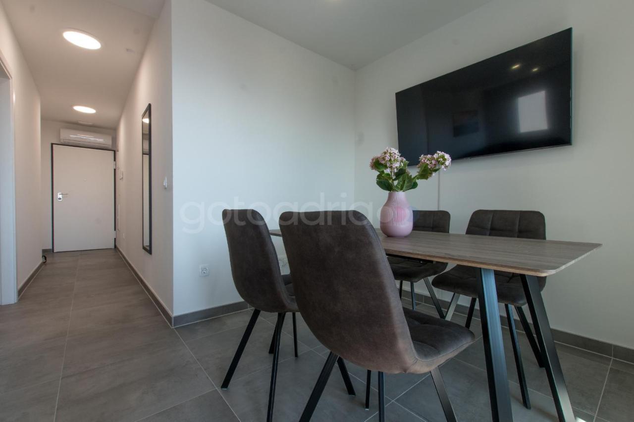 Sea View Apartments Diana Makarska Extérieur photo