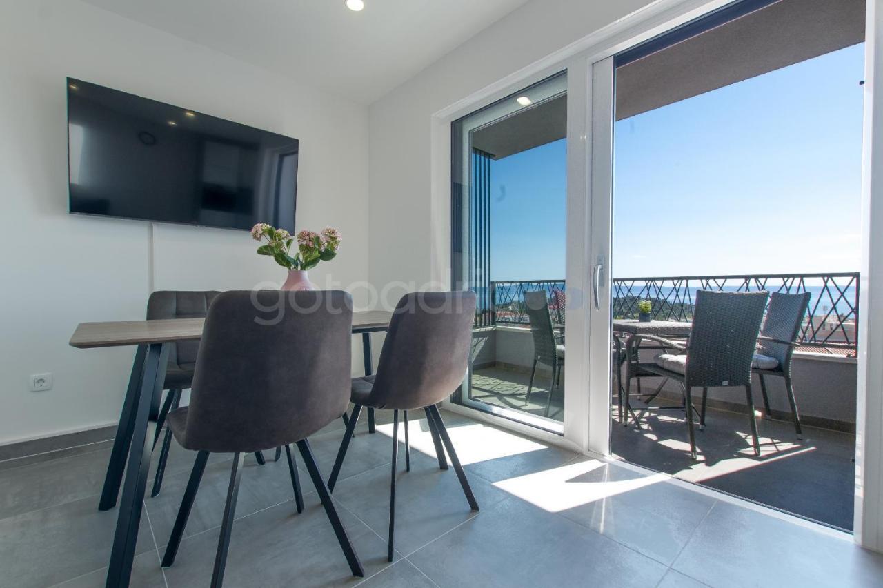 Sea View Apartments Diana Makarska Extérieur photo